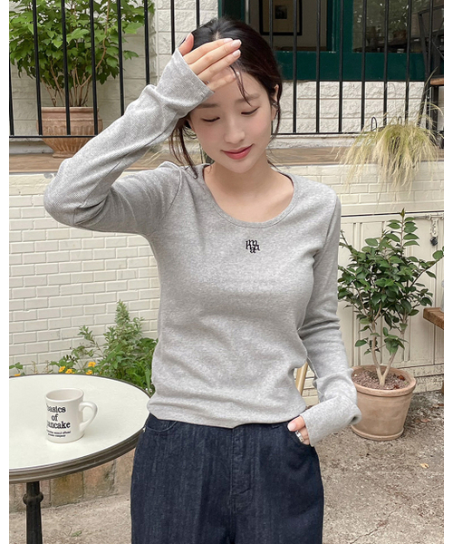 muahmuah（ムーアムーア）の「スティッチUネック長袖Tシャツ[7色]（Tシャツ/カットソー・レディース・クリーム/グレー/スカイブルー/アイボリー/ブラック/ネイビー/ライトグレー・FREE）」の15枚目の写真