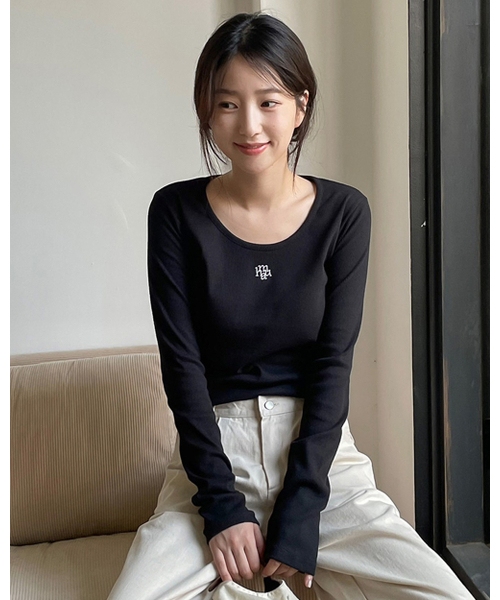 muahmuah（ムーアムーア）の「スティッチUネック長袖Tシャツ[7色]（Tシャツ/カットソー・レディース・クリーム/グレー/スカイブルー/アイボリー/ブラック/ネイビー/ライトグレー・FREE）」の17枚目の写真