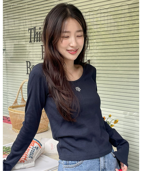 muahmuah（ムーアムーア）の「スティッチUネック長袖Tシャツ[7色]（Tシャツ/カットソー・レディース・クリーム/グレー/スカイブルー/アイボリー/ブラック/ネイビー/ライトグレー・FREE）」の19枚目の写真