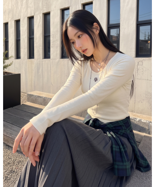 muahmuah（ムーアムーア）の「スティッチUネック長袖Tシャツ[7色]（Tシャツ/カットソー・レディース・クリーム/グレー/スカイブルー/アイボリー/ブラック/ネイビー/ライトグレー・FREE）」の22枚目の写真