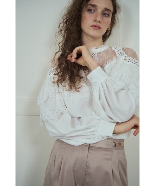 Estella.K(エステラケー)の「Oliviela Lace Blouse レースブレードトリムBL(シャツ/ブラウス・レディース・オフホワイト/ブラック・FREE)」の4枚目の写真