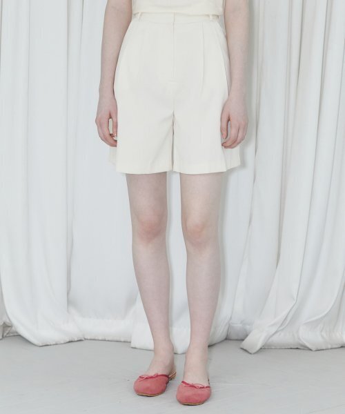 SINOON(シヌーン)の「ROUND HALF PANTS (IVORY)(その他パンツ・レディース・アイボリー・MEDIUM/SMALL)」の1枚目の写真