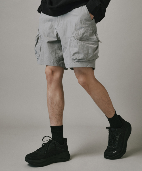 Verdnt（バーダント）の「ボリュームカーゴナイロンショートパンツ[グレー]（その他パンツ・レディース・グレー・X-LARGE/SMALL/MEDIUM/LARGE）」の3枚目の写真