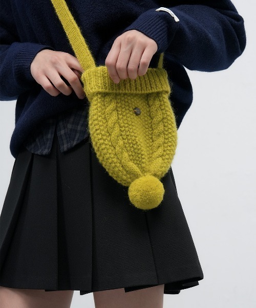 GENERAL IDEA（ジェネラルアイデア）の「【GENERAL IDEA】ウールビーニーニットバッグ / WOMAN BEANIE KNIT BAG（ショルダーバッグ・レディース・クリーム/チャコール/ライム/レッド・FREE）」の3枚目の写真