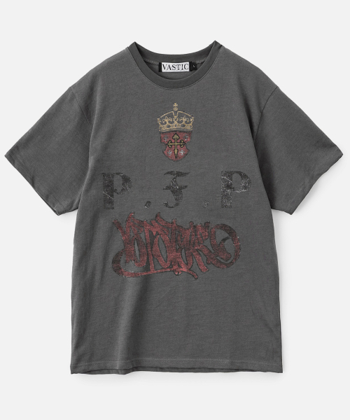 VASTIC（バスティック）の「クラウンエンブレムTシャツ_チャコール（Tシャツ/カットソー・メンズ・その他・MEDIUM/LARGE/X-LARGE）」の2枚目の写真