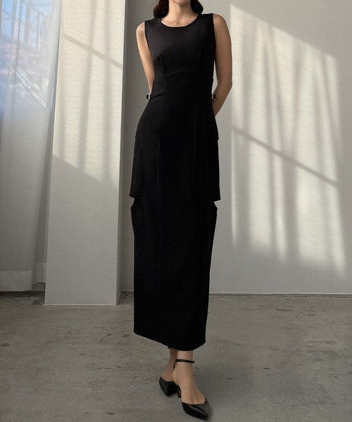 Louere(ルエレ)の「サークルスリットノースリーブワンピース(ワンピース・レディース・ブラック/アイボリー/ダークグレー・SMALL/MEDIUM/LARGE/X-LARGE)」の4枚目の写真