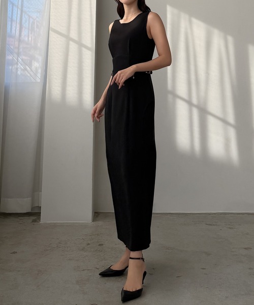 Louere(ルエレ)の「サークルスリットノースリーブワンピース(ワンピース・レディース・ブラック/アイボリー/ダークグレー・SMALL/MEDIUM/LARGE/X-LARGE)」の8枚目の写真