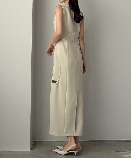 Louere(ルエレ)の「サークルスリットノースリーブワンピース(ワンピース・レディース・ブラック/アイボリー/ダークグレー・SMALL/MEDIUM/LARGE/X-LARGE)」の12枚目の写真