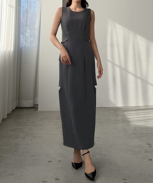 Louere(ルエレ)の「サークルスリットノースリーブワンピース(ワンピース・レディース・ブラック/アイボリー/ダークグレー・SMALL/MEDIUM/LARGE/X-LARGE)」の17枚目の写真