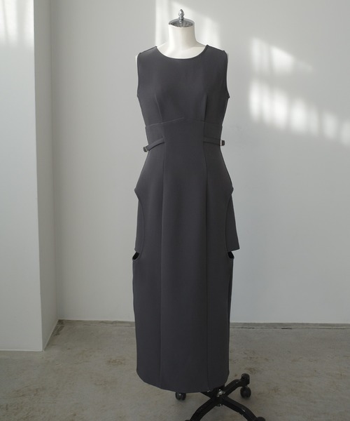 Louere(ルエレ)の「サークルスリットノースリーブワンピース(ワンピース・レディース・ブラック/アイボリー/ダークグレー・SMALL/MEDIUM/LARGE/X-LARGE)」の19枚目の写真