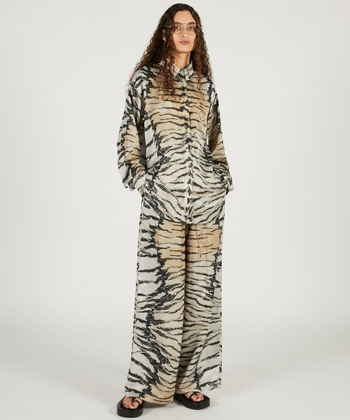 PRANK PROJECT(プランクプロジェクト)の「タイガープリントシャツ / Tiger Print Shirt(シャツ/ブラウス・レディース・マルチ・FREE)」の2枚目の写真