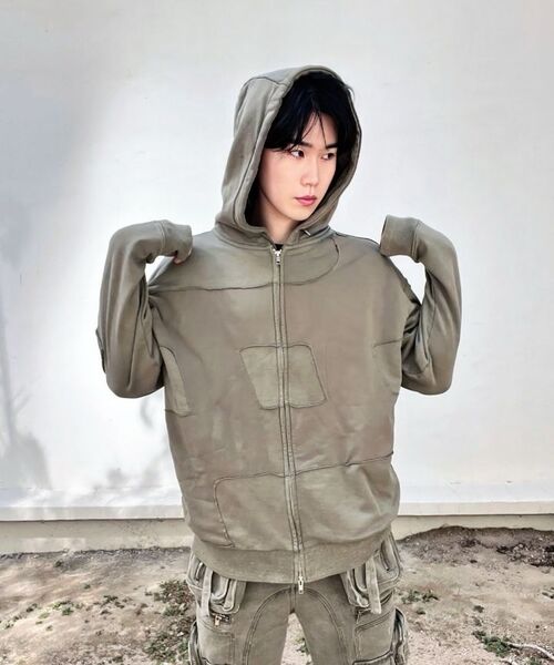 EPISODE UNTITLED(エピソードアンタイトルド)の「SYMBOL MATCH PIGMENT ZIP-UP HOODIE_KHAKI(パーカー・レディース・その他・2/3)」の10枚目の写真