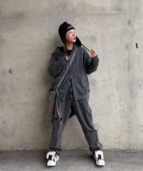 EPISODE UNTITLED(エピソードアンタイトルド)の「SYMBOL MATCH PIGMENT ZIP-UP HOODIE_KHAKI(パーカー・レディース・その他・2/3)」の19枚目の写真