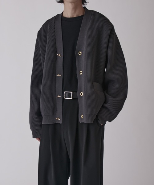 Lui's（ルイス）の「ゴールドTバーカーディガン（カーディガン/ボレロ・メンズ・ブラック/チャコールグレー・S/M）」の17枚目の写真