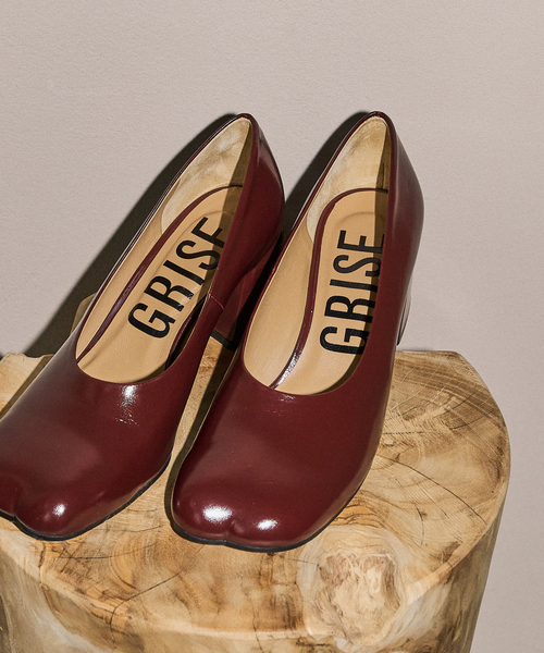 GRISE(グリーズ)の「GRISE6.5cmレザーCURVYパンプス(パンプス・レディース・ブラック/レッド/ホワイト・22.5cm/22cm/25cm/23cm/24.5cm/24cm/23.5cm)」の11枚目の写真