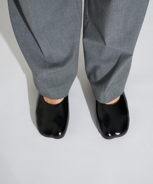 GRISE(グリーズ)の「GRISE6.5cmレザーCURVYパンプス(パンプス・レディース・ブラック/レッド/ホワイト・22.5cm/22cm/25cm/23cm/24.5cm/24cm/23.5cm)」の15枚目の写真
