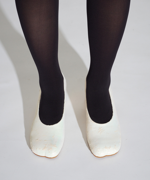 GRISE(グリーズ)の「GRISE6.5cmレザーCURVYパンプス(パンプス・レディース・ブラック/レッド/ホワイト・22.5cm/22cm/25cm/23cm/24.5cm/24cm/23.5cm)」の19枚目の写真