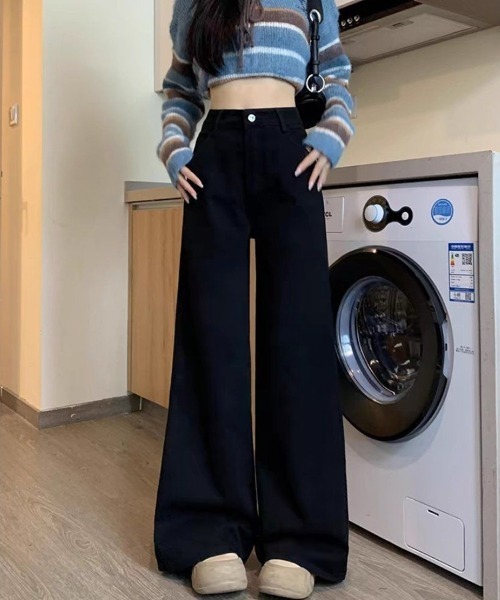 Flugge(フラッジー)の「セミフレアデニムパンツ(デニムパンツ・レディース・ブラック・MEDIUM/LARGE)」の1枚目の写真