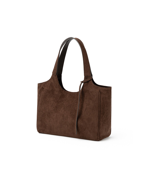 Yuje(ユジェ)の「SUEDE LIBER BAG_middle (2color)(ショルダーバッグ・レディース・ブラック/ダークブラウン・FREE)」の1枚目の写真