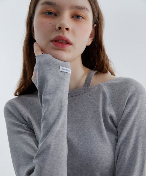 RAVEROUS(レイバーロス)の「カットワークTシャツメランジグレー(Tシャツ/カットソー・レディース・その他・1)」の3枚目の写真