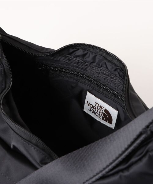 THE NORTH FACE(ザノースフェイス)の「【韓国限定・日本未入荷】THE NORTH FACE BONNEY HOBO BAG MINI / ノースフェイス ボニーホーボーバッグ ミニ(ショルダーバッグ・メンズ・クリーム/ブラック/シルバーグレー・FREE)」の8枚目の写真