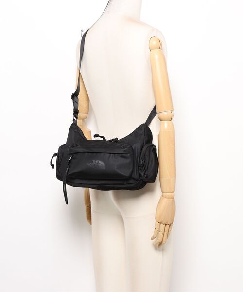 THE NORTH FACE(ザノースフェイス)の「【韓国限定・日本未入荷】THE NORTH FACE BONNEY HOBO BAG MINI / ノースフェイス ボニーホーボーバッグ ミニ(ショルダーバッグ・メンズ・クリーム/ブラック/シルバーグレー・FREE)」の11枚目の写真
