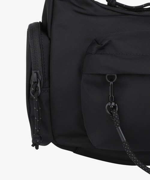 THE NORTH FACE(ザノースフェイス)の「【韓国限定・日本未入荷】THE NORTH FACE BONNEY HOBO BAG MINI / ノースフェイス ボニーホーボーバッグ ミニ(ショルダーバッグ・メンズ・クリーム/ブラック/シルバーグレー・FREE)」の6枚目の写真