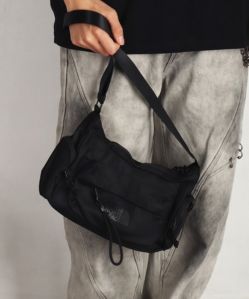 THE NORTH FACE(ザノースフェイス)の「【韓国限定・日本未入荷】THE NORTH FACE BONNEY HOBO BAG MINI / ノースフェイス ボニーホーボーバッグ ミニ(ショルダーバッグ・メンズ・クリーム/ブラック/シルバーグレー・FREE)」の17枚目の写真