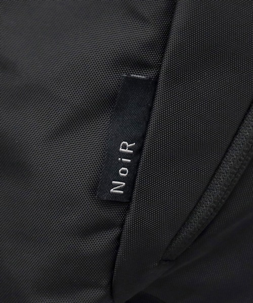 NoiR/ノアール(ノアール)の「撥水加工 コンパクト スマートビジネスリュック A4・PC収納対応 レインカバー付き Gemini middle backpack(バックパック/リュック・メンズ・ブラック/ブラック系その他・FREE)」の8枚目の写真