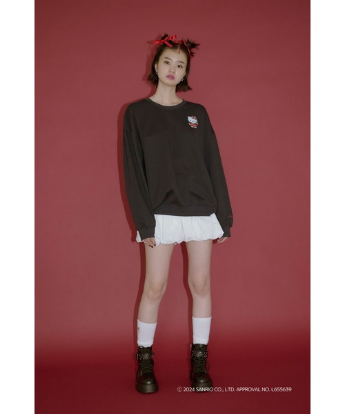 Lil Ambition(リルアンビション)の「HELLO KITTY×Lil Ambition Wappen Sweat ワッペンスウェット ハローキティコラボ(スウェット・レディース・ネイビー/グレー・フリー)」の11枚目の写真