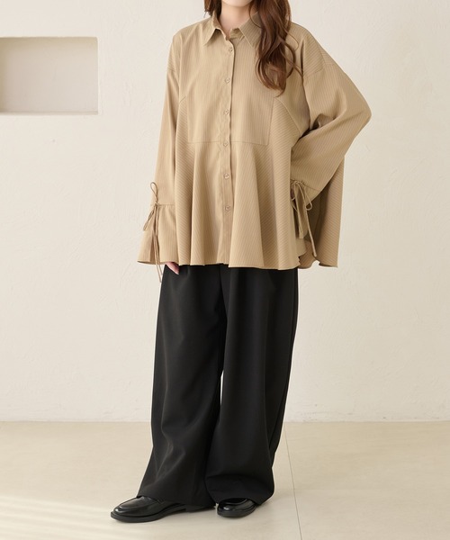 apres jour clair(アプレジュールクレア)の「【apres jour clair】ペプラムチュニックシャツ(シャツ/ブラウス・レディース・ブルー/ベージュ/アイボリー・X-LARGE/フリー)」の5枚目の写真