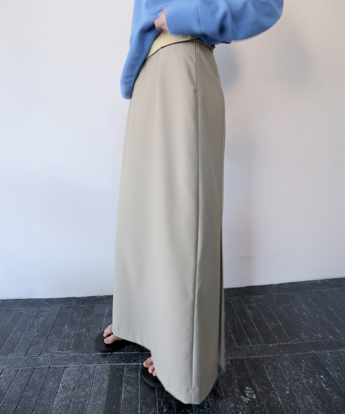 LEVAR(レバー)の「Belted Double Slit Maxi Skirt - Pebble Beige(スカート・レディース・その他・X-SMALL/SMALL/MEDIUM)」の3枚目の写真