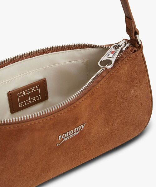 tommy jeans（トミー ジーンズ）の「TJW MUST SUEDE SHOULDER BAG（ショルダーバッグ・レディース・ブラウン・FREE）」の4枚目の写真
