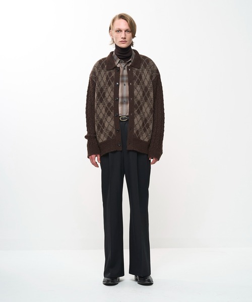 Juha(ユハ)の「COLLARED ARGYLE CARDIGAN(カーディガン/ボレロ・メンズ・ネイビー/ブラウン/ブラック・4/3)」の7枚目の写真