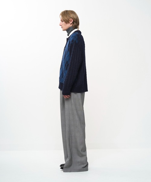Juha(ユハ)の「COLLARED ARGYLE CARDIGAN(カーディガン/ボレロ・メンズ・ネイビー/ブラウン/ブラック・4/3)」の11枚目の写真