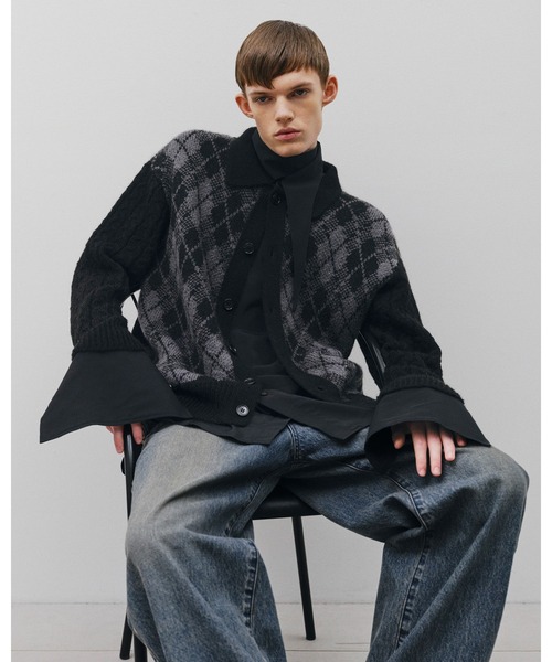 Juha(ユハ)の「COLLARED ARGYLE CARDIGAN(カーディガン/ボレロ・メンズ・ネイビー/ブラウン/ブラック・4/3)」の13枚目の写真