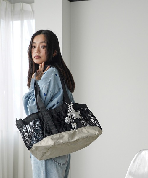 mili an deni（ミリアンデニ）の「リバーシブルメッシュトートバッグ（トートバッグ・レディース・ライトブルー/ブラック/ピンク/ベージュ・F）」の7枚目の写真