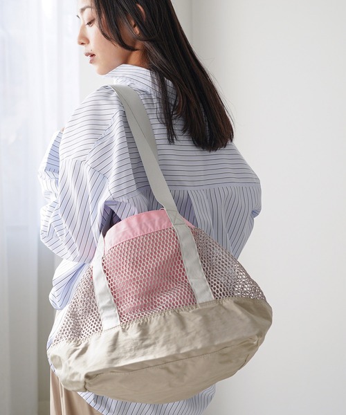 mili an deni（ミリアンデニ）の「リバーシブルメッシュトートバッグ（トートバッグ・レディース・ライトブルー/ブラック/ピンク/ベージュ・F）」の22枚目の写真