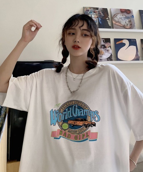 ARCADE(アーケード)の「カレッジロゴ Tシャツ 半袖 ビッグシルエット ヴィンテージスタイル テロンテロン生地(Tシャツ/カットソー・レディース・ホワイト/ブラック/ホワイト系2/ブラック系2・フリー)」の3枚目の写真