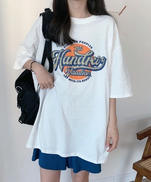 ARCADE(アーケード)の「カレッジロゴ Tシャツ 半袖 ビッグシルエット ヴィンテージスタイル テロンテロン生地(Tシャツ/カットソー・レディース・ホワイト/ブラック/ホワイト系2/ブラック系2・フリー)」の12枚目の写真