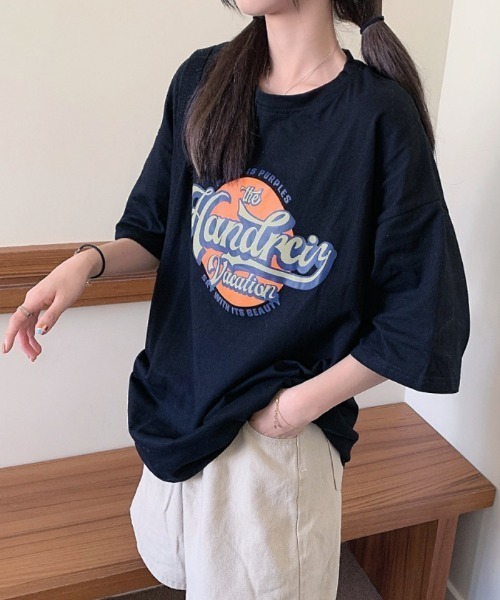 ARCADE(アーケード)の「カレッジロゴ Tシャツ 半袖 ビッグシルエット ヴィンテージスタイル テロンテロン生地(Tシャツ/カットソー・レディース・ホワイト/ブラック/ホワイト系2/ブラック系2・フリー)」の10枚目の写真