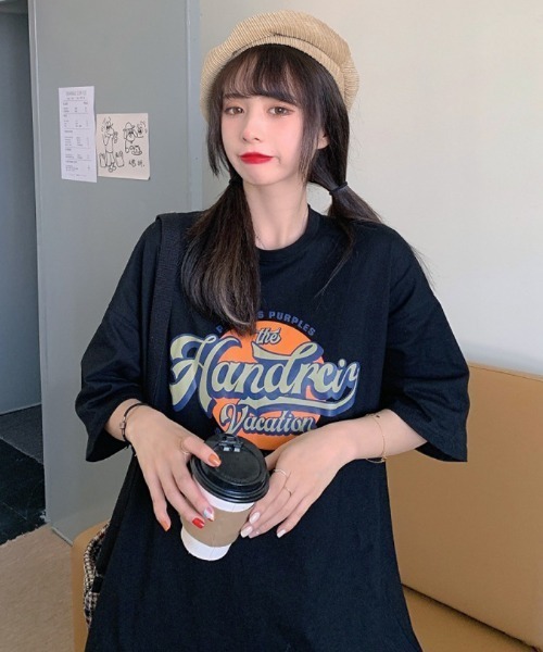 ARCADE(アーケード)の「カレッジロゴ Tシャツ 半袖 ビッグシルエット ヴィンテージスタイル テロンテロン生地(Tシャツ/カットソー・レディース・ホワイト/ブラック/ホワイト系2/ブラック系2・フリー)」の9枚目の写真