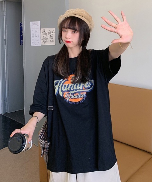 ARCADE(アーケード)の「カレッジロゴ Tシャツ 半袖 ビッグシルエット ヴィンテージスタイル テロンテロン生地(Tシャツ/カットソー・レディース・ホワイト/ブラック/ホワイト系2/ブラック系2・フリー)」の8枚目の写真