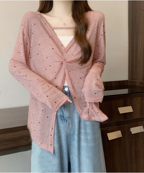 core core(コアコア)の「【冷房・UV対策に◎】ドット柄カシュクールシアーVネックトップス(Tシャツ/カットソー・レディース・ホワイト/ベージュ/ブラック/ピンク・FREE)」の4枚目の写真