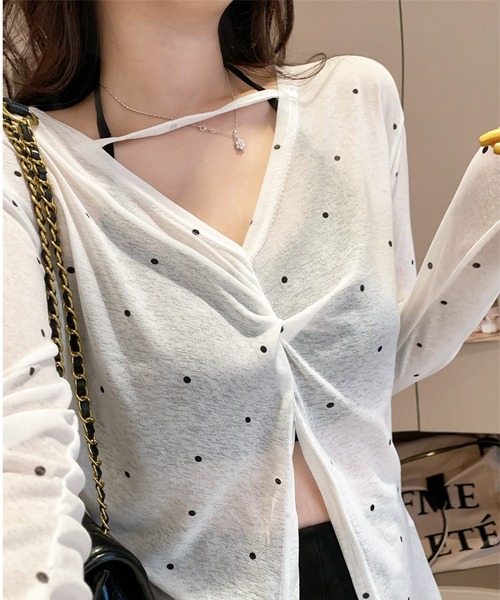 core core(コアコア)の「【冷房・UV対策に◎】ドット柄カシュクールシアーVネックトップス(Tシャツ/カットソー・レディース・ホワイト/ベージュ/ブラック/ピンク・FREE)」の10枚目の写真