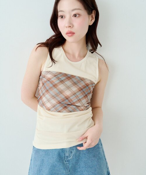 Kastane(カスタネ)の「マルチスクエアスカーフ(バンダナ/スカーフ・レディース・レモンイエロー/ブラック/ベージュ/ブラウン・FREE)」の9枚目の写真