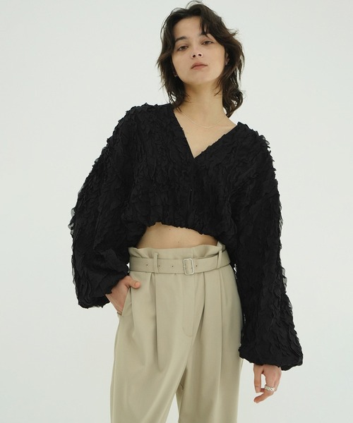 CLANE(クラネ)の「TOPSTITCHED FRILL BOLERO(カーディガン/ボレロ・レディース・ブラック/アイボリー・F)」の14枚目の写真