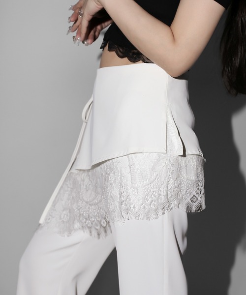 me+em select(ミームセレクト)の「【 2color /3size 】レースレイヤードサイドリボンラップフレアスラックス / lace layered side ribbon wrap flare slacks(スラックス・レディース・ホワイト/ブラック・SMALL/MEDIUM/LARGE)」の7枚目の写真