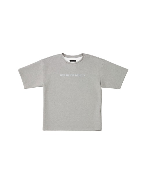 1 piu 1 uguale 3（ウノピゥウノウグァーレトレ）の「S/S CREW（Tシャツ/カットソー・メンズ・グレイッシュベージュ/ブラック/トップグレー・Ⅳ/Ⅲ/Ⅵ）」の2枚目の写真
