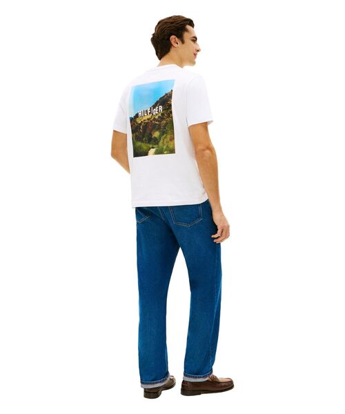 TOMMY HILFIGER(トミーヒルフィガー)の「フォトプリントヒルフィガーTシャツ(Tシャツ/カットソー・メンズ・ホワイト/マルチ・X-LARGE/MEDIUM/LARGE/SMALL)」の4枚目の写真